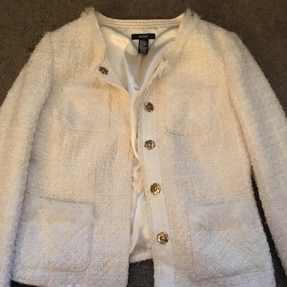 Jacket - Picture 1 of 4